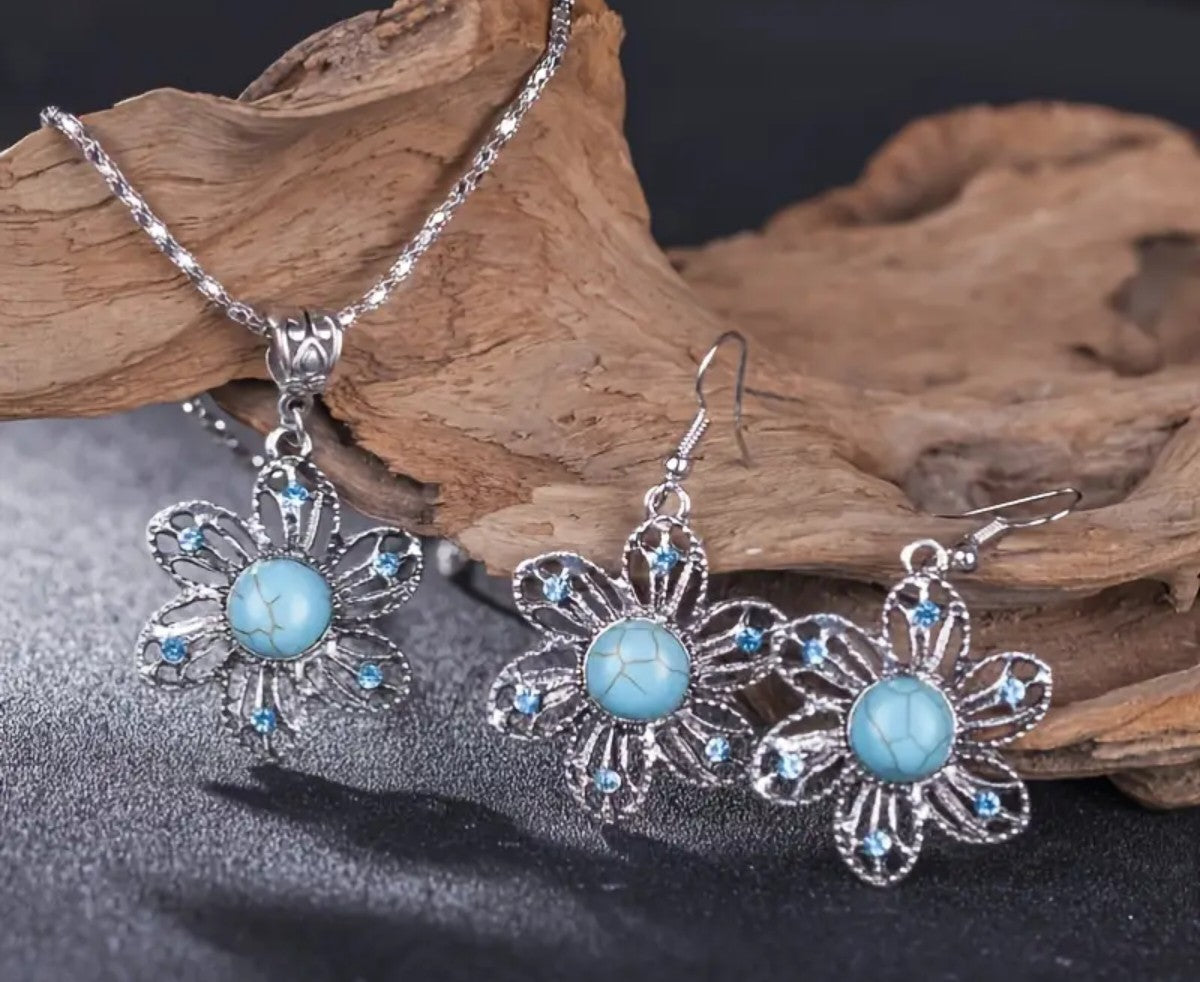 Silver Antique Turquoise Flower Necklace Set